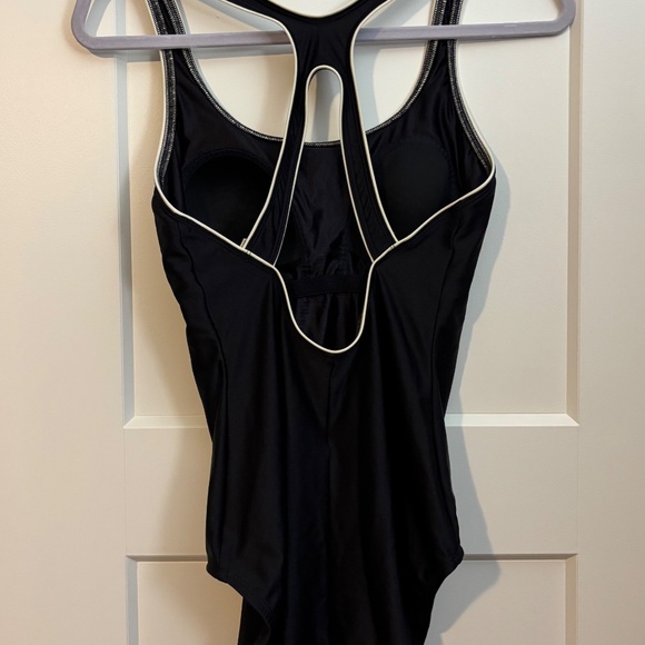 Speedo One Piece Black Bathing Suit, Size 12, Excellent Condition - Picture 2 of 2